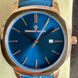 NWOT Deep Navy Blue/Gold 42mm Quartz Christian Van Sant Octavius w Original Box
